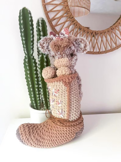 Highland Baby Cow – No-Sew Crochet Pattern 🌿🐮