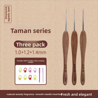 crochet hooks The Crochet Nook