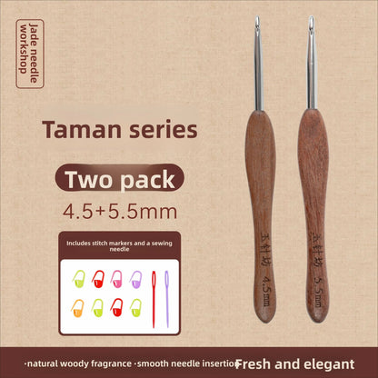 crochet hooks The Crochet Nook