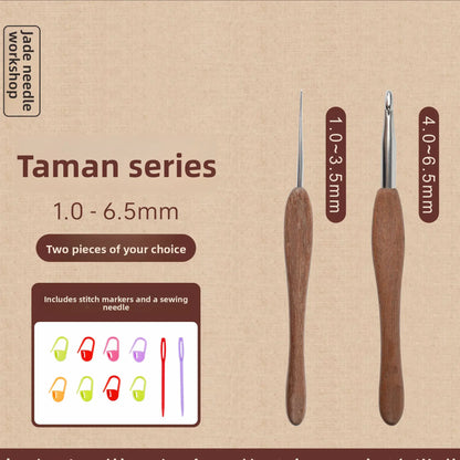 crochet hooks The Crochet Nook